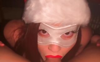 Kinky teen wearing her hat and a mask blowing huge dick